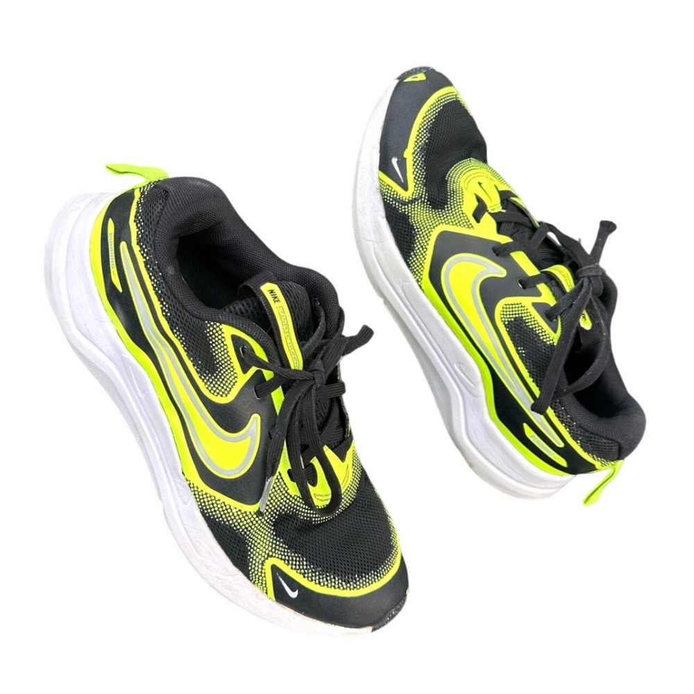 Nike Cosmic Runner Big Kids' Road‎ Running Shoes Size 4.5Y Black Green